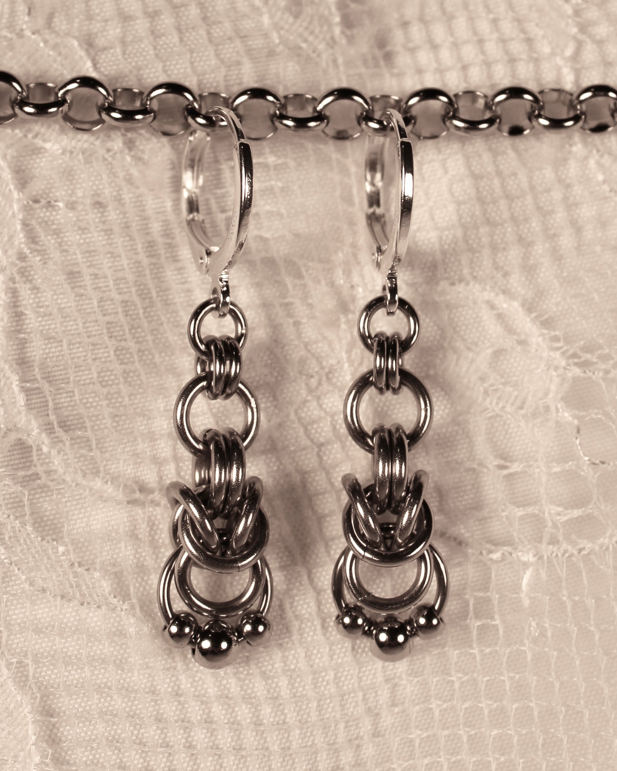 Alenia - Chainmail Earrings