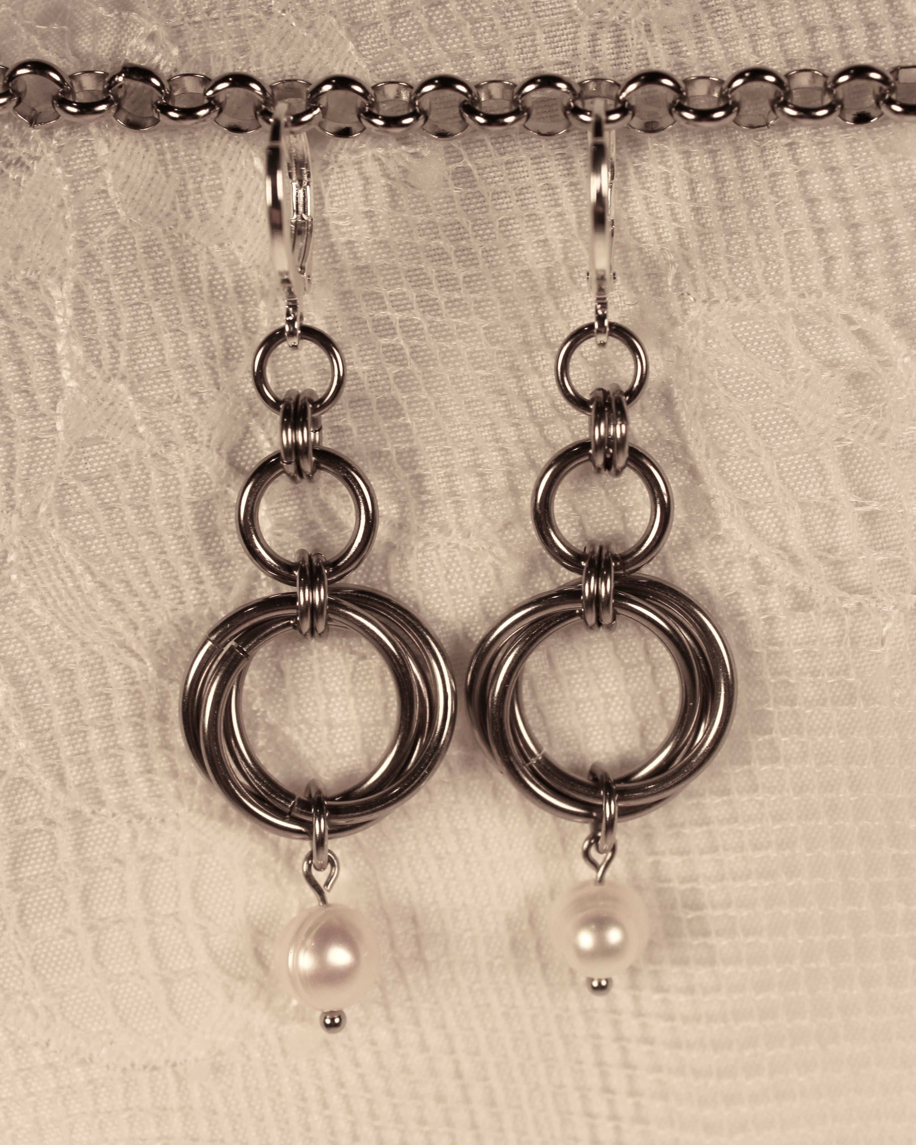 Eirina - Chainmail Earrings