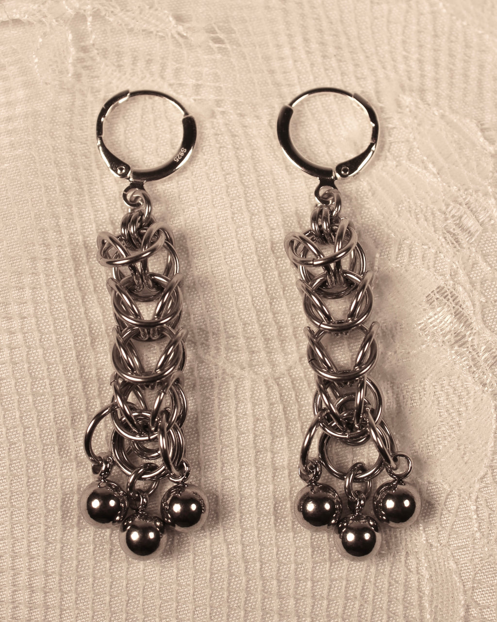 Llorna - Chainmail Earrings
