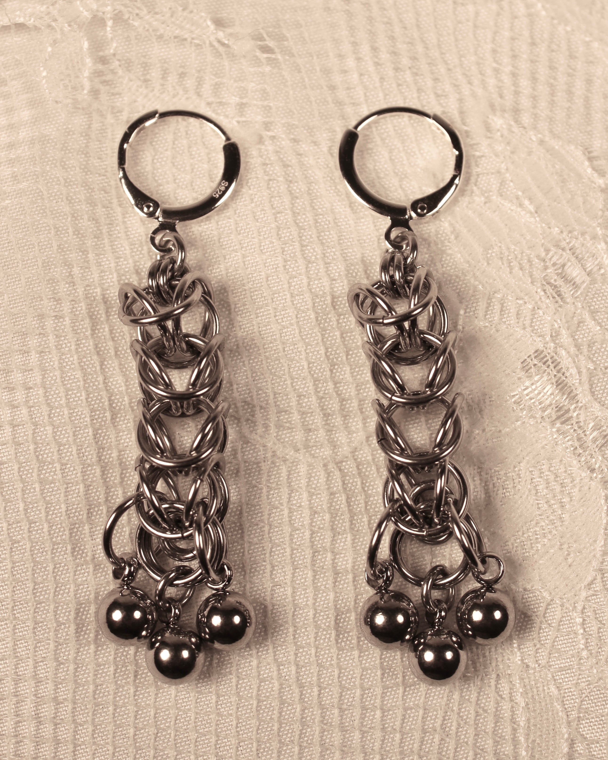 Llorna - Chainmail Earrings